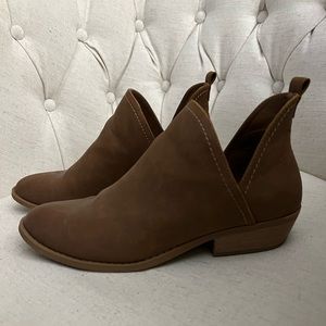 Universal Thread Booties